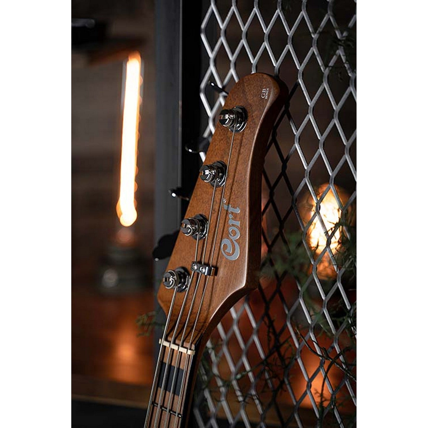  Cort GB-Modern 4 String Bass Guitar With Case(Cort Gb Modern 4 String Bass Guitar With Case)