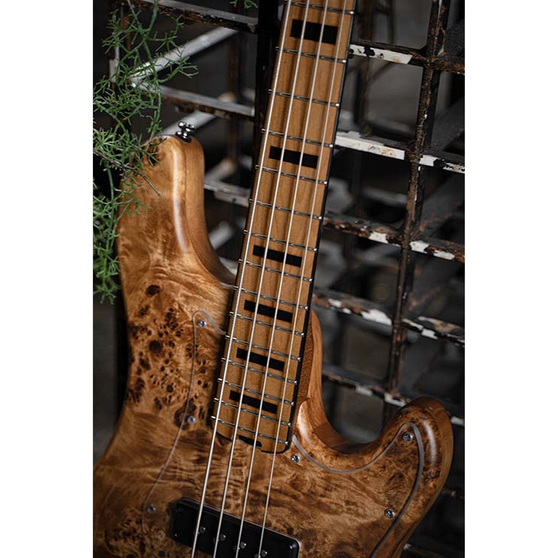  Cort GB-Modern 4 String Bass Guitar With Case(Cort Gb Modern 4 String Bass Guitar With Case)