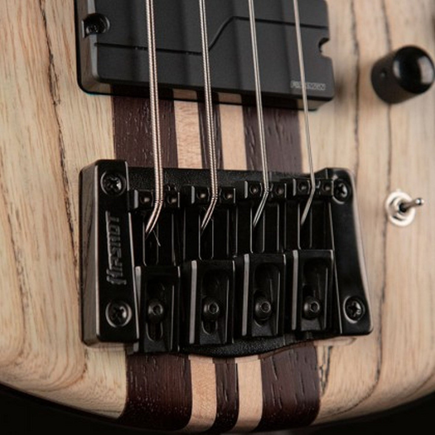  Cort Artisan A4 Ultra Ash 4 String Bass Guitar, Natural(Cort Artisan A4 Ultra Ash 4 String Bass Guitar Natural)