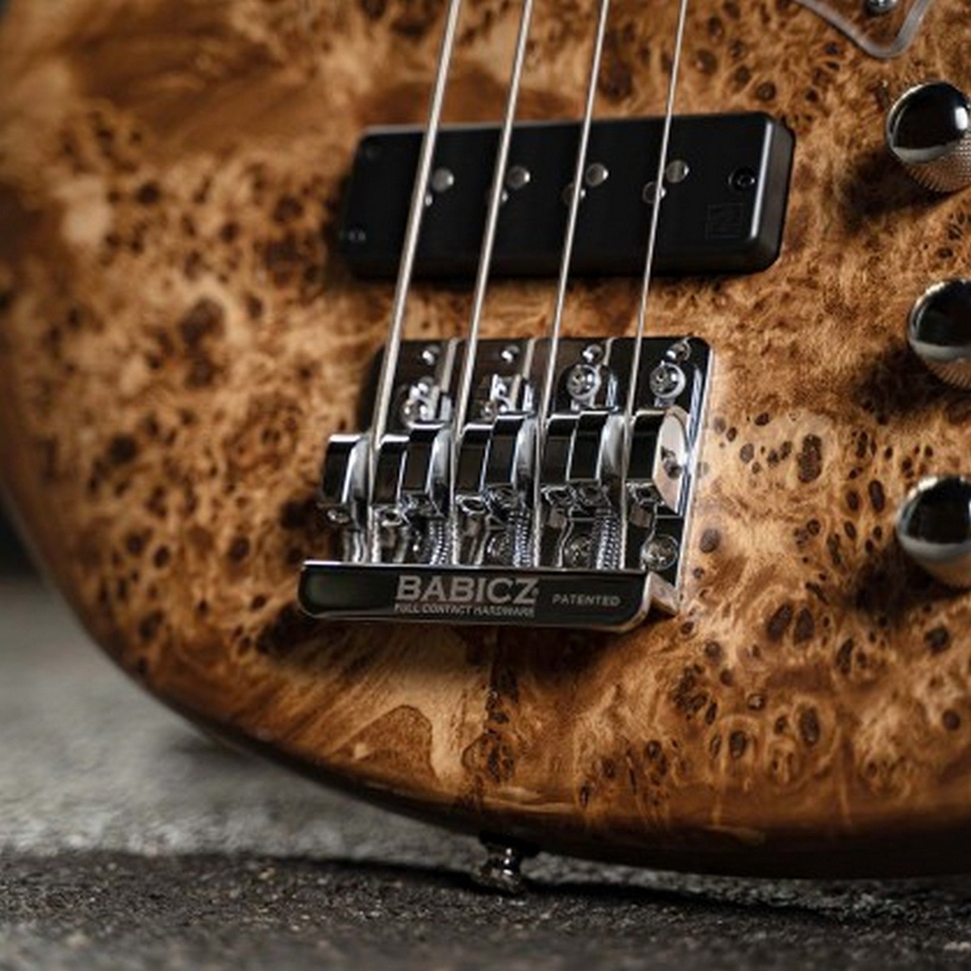  Cort GB-Modern 4 String Bass Guitar With Case(Cort Gb Modern 4 String Bass Guitar With Case)