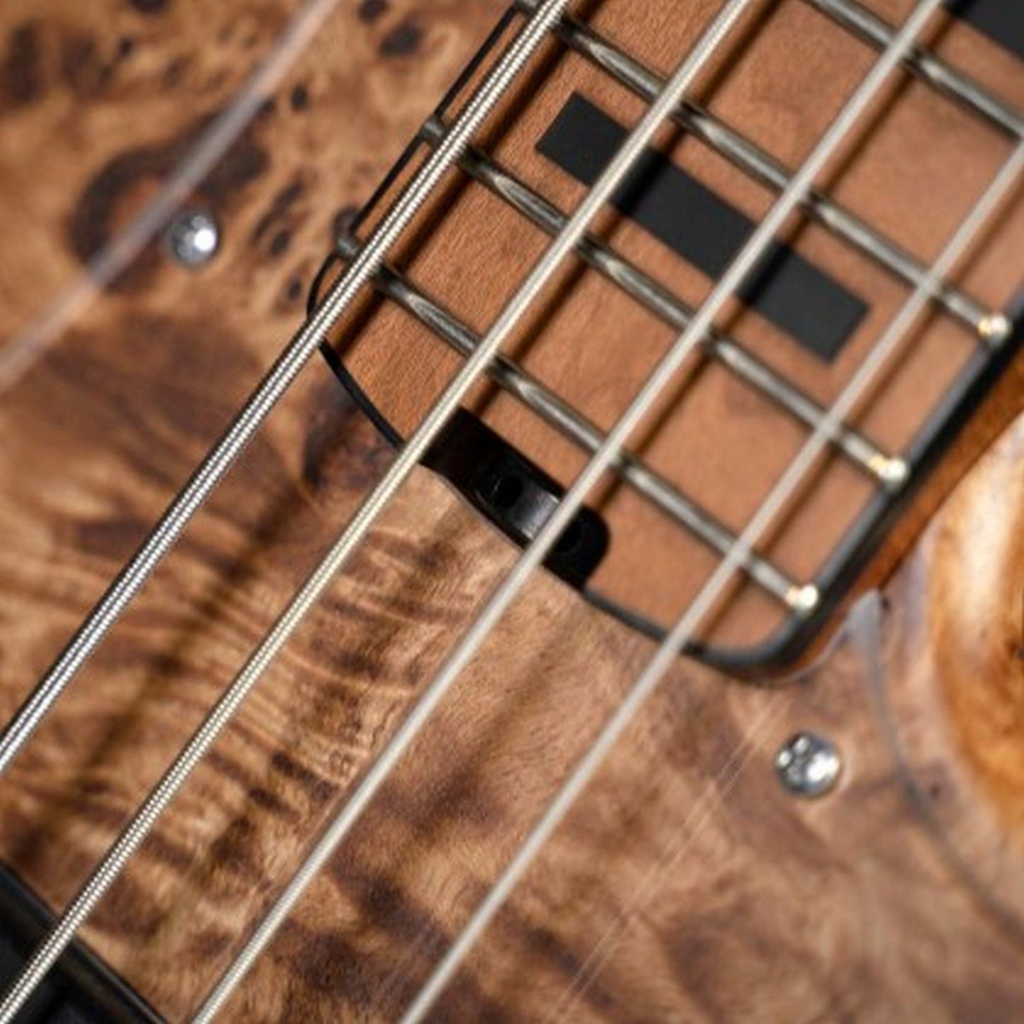  Cort GB-Modern 4 String Bass Guitar With Case(Cort Gb Modern 4 String Bass Guitar With Case)