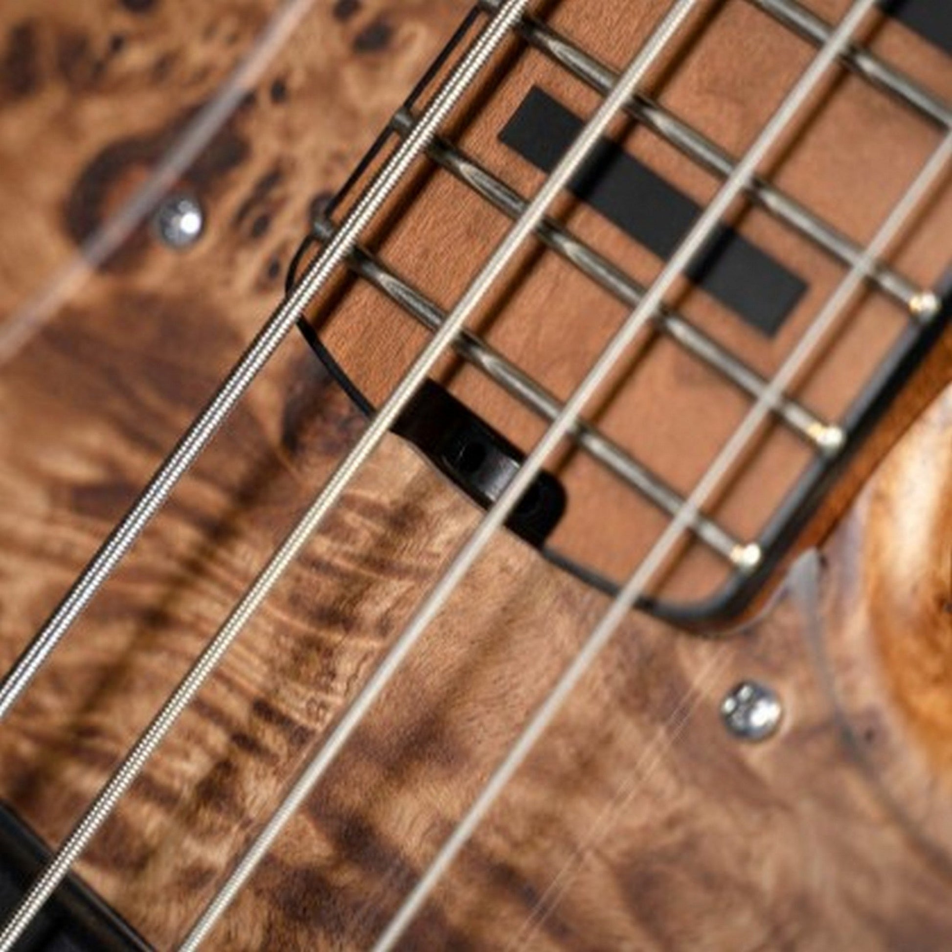  Cort GB-Modern 4 String Bass Guitar With Case(Cort Gb Modern 4 String Bass Guitar With Case)